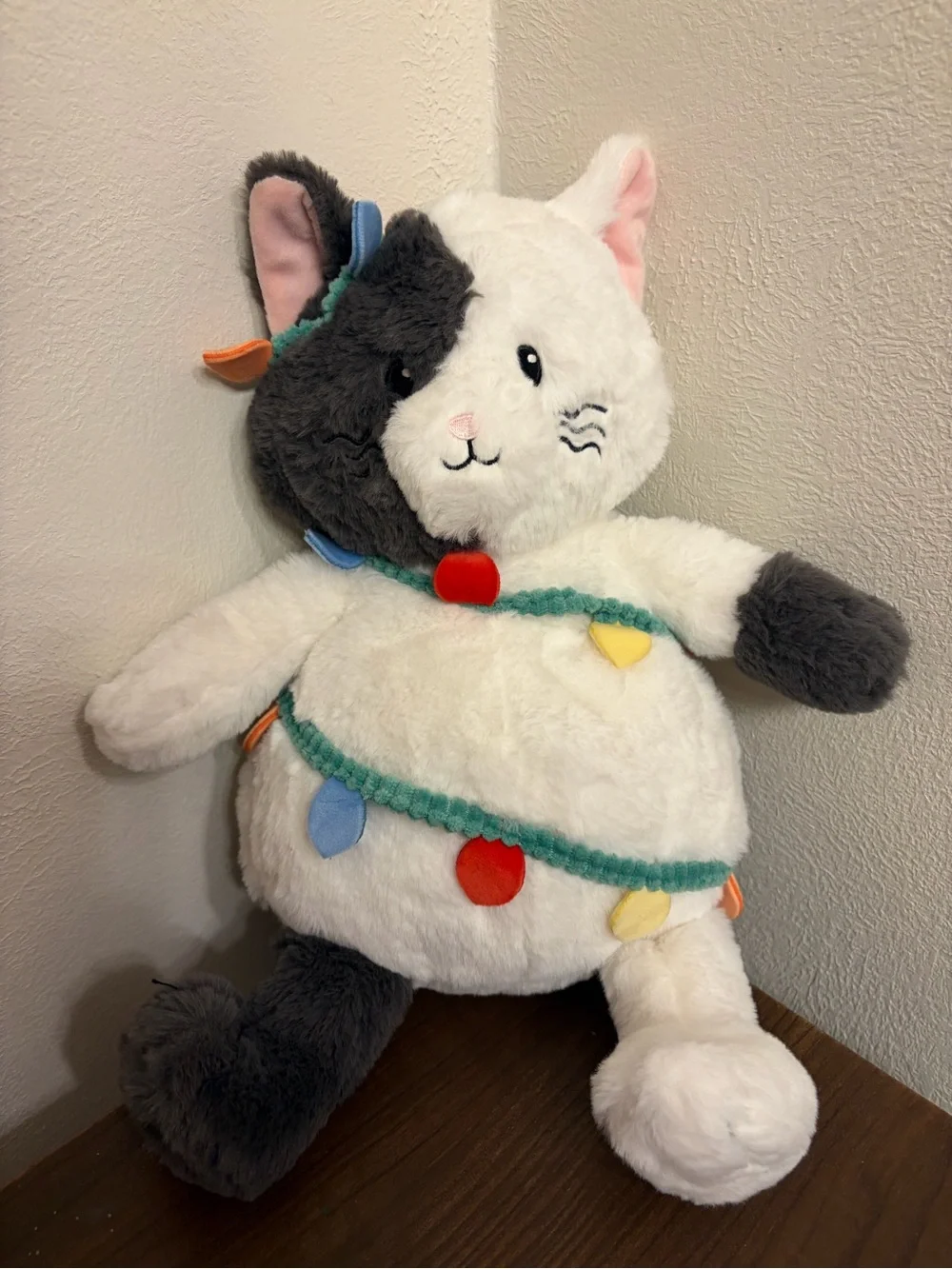 Gigglescape Cat Kitty Plush Stuffed Animal with Christmas Lights